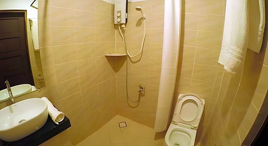 Golden Gate Suites