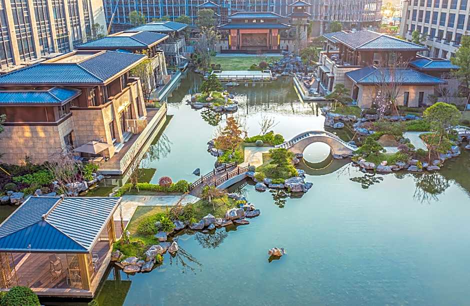 DoubleTree by Hilton Cangnan