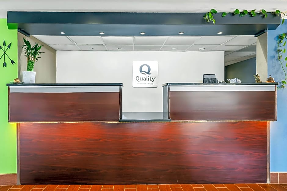 Quality Inn & Suites near Robins Air Force Base