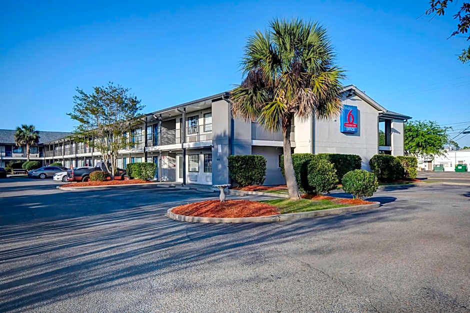 Studio 6-Ocean Springs, MS