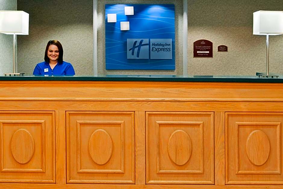 Holiday Inn Express Hotel And Suites Alliance By IHG