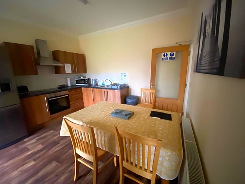 Little Ship Inn Rooms