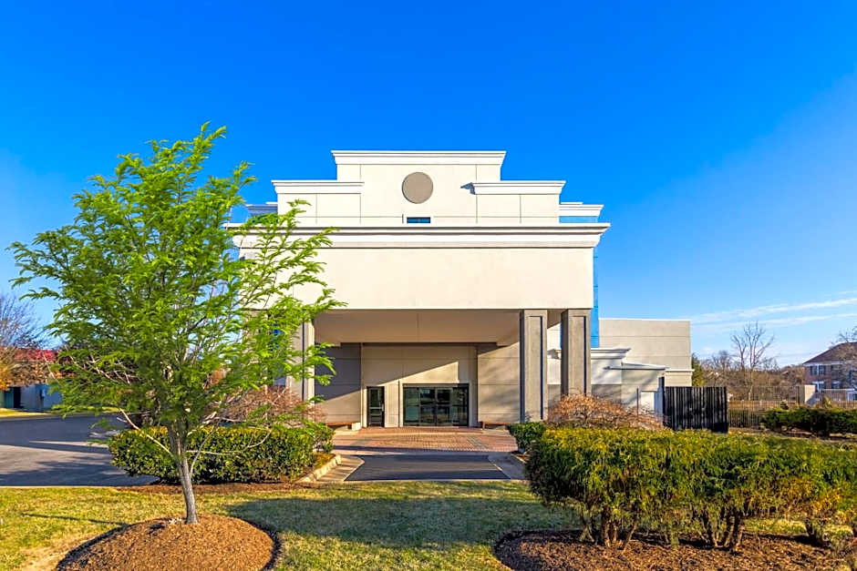 Holiday Inn Express & Suites Leesburg - Historic District by IHG