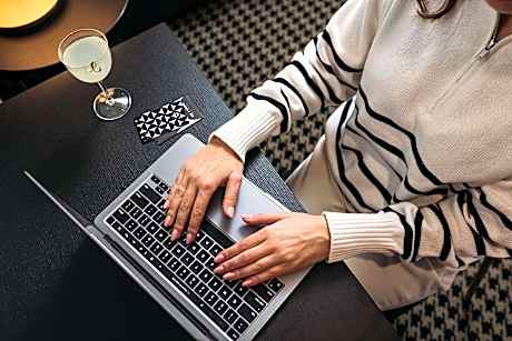 King Plus Single Room