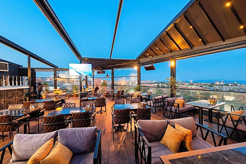 Hotel Diamond City
