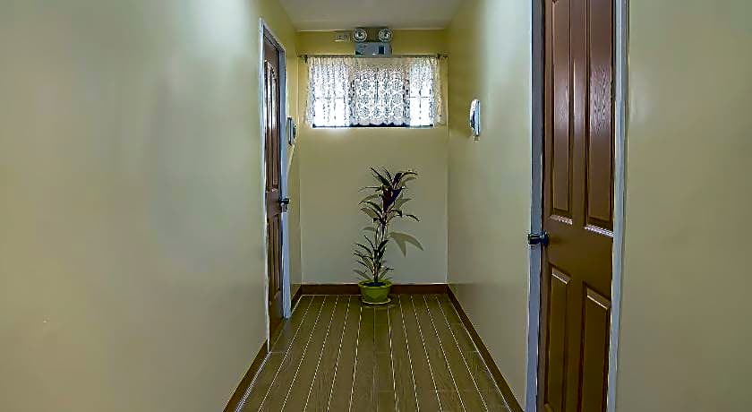 RedDoorz @ La Briana Guest House Bantayan Cebu