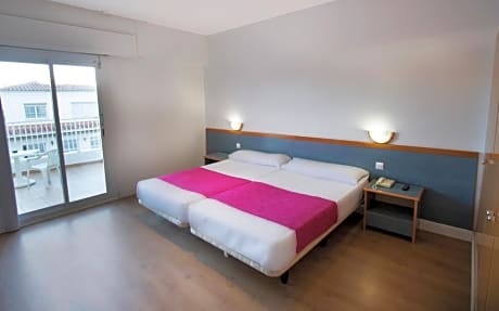 Twin Room with Terrace