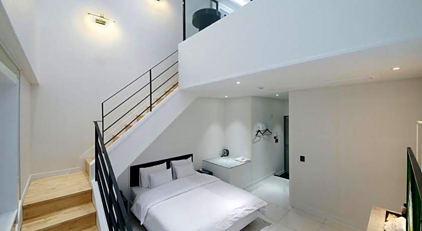 Wonju WJ Hotel Full House