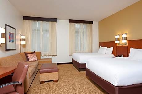 Queen Room with Two Queen Beds and Sofa Bed