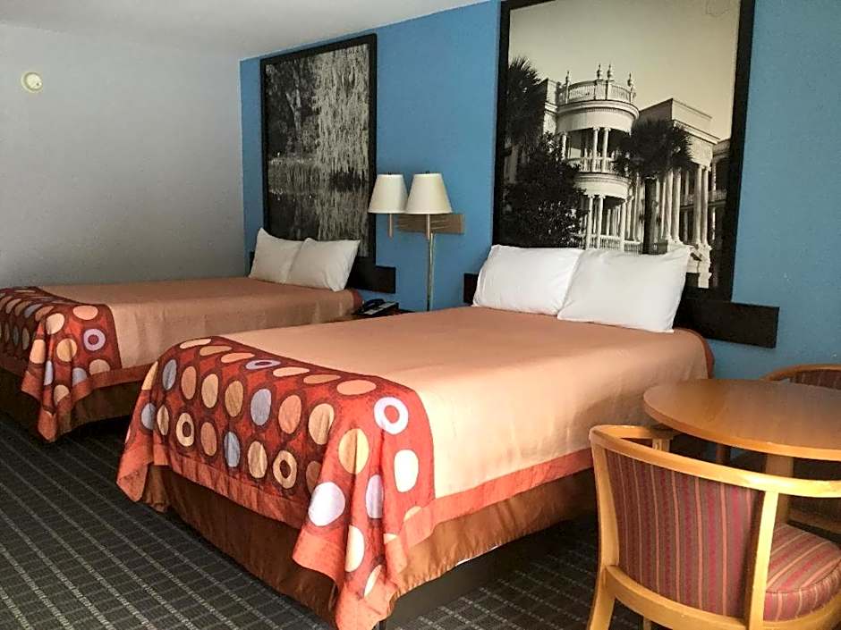 Super 8 by Wyndham Walterboro