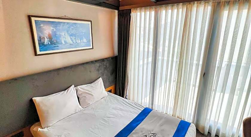 Triada Hotel Karakoy