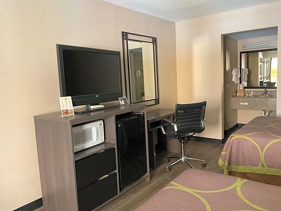 Super 8 by Wyndham Chattanooga/East Ridge