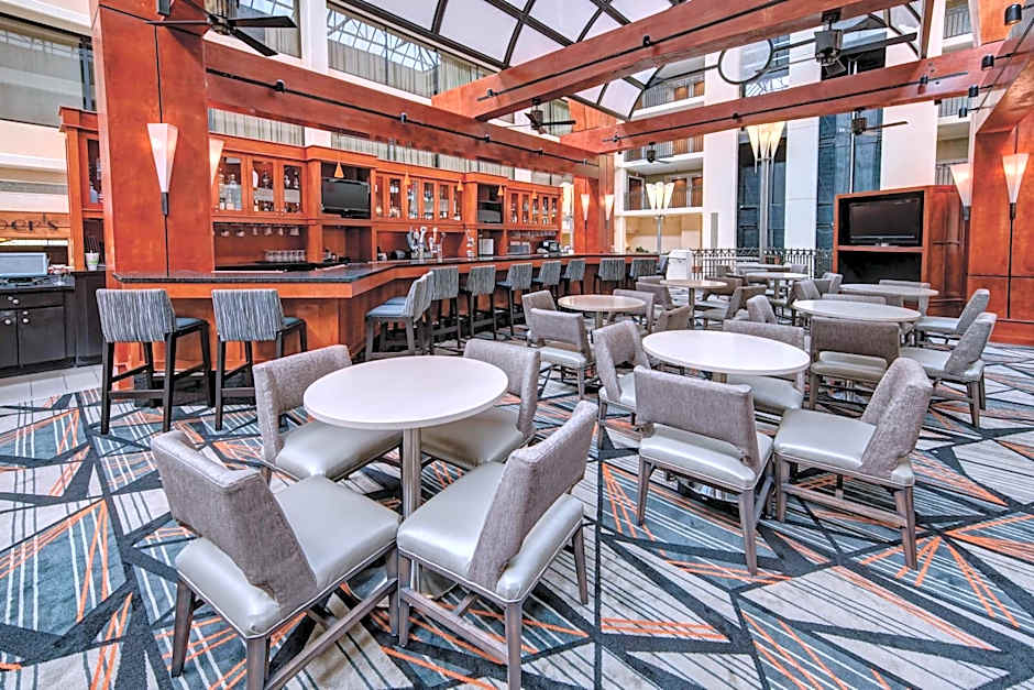 Hilton Knoxville Airport