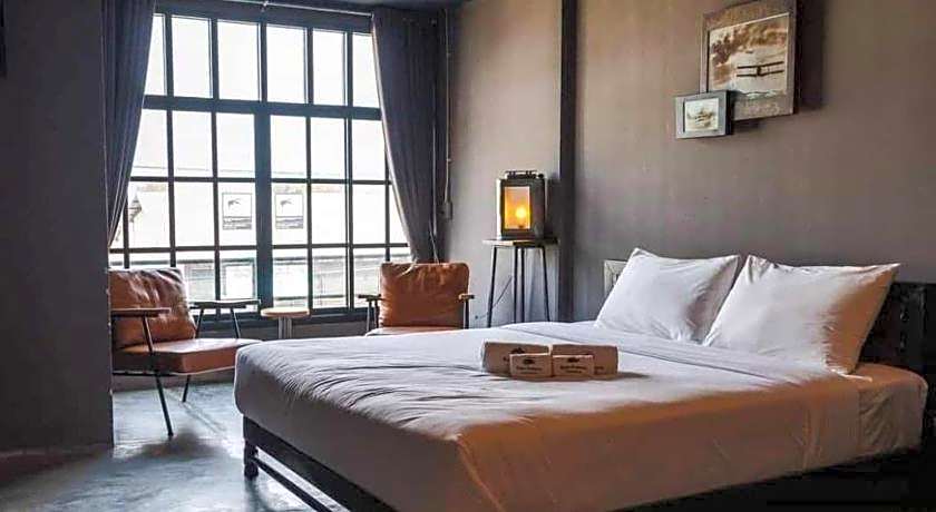 Rider Bedroom Hostel & Cafe