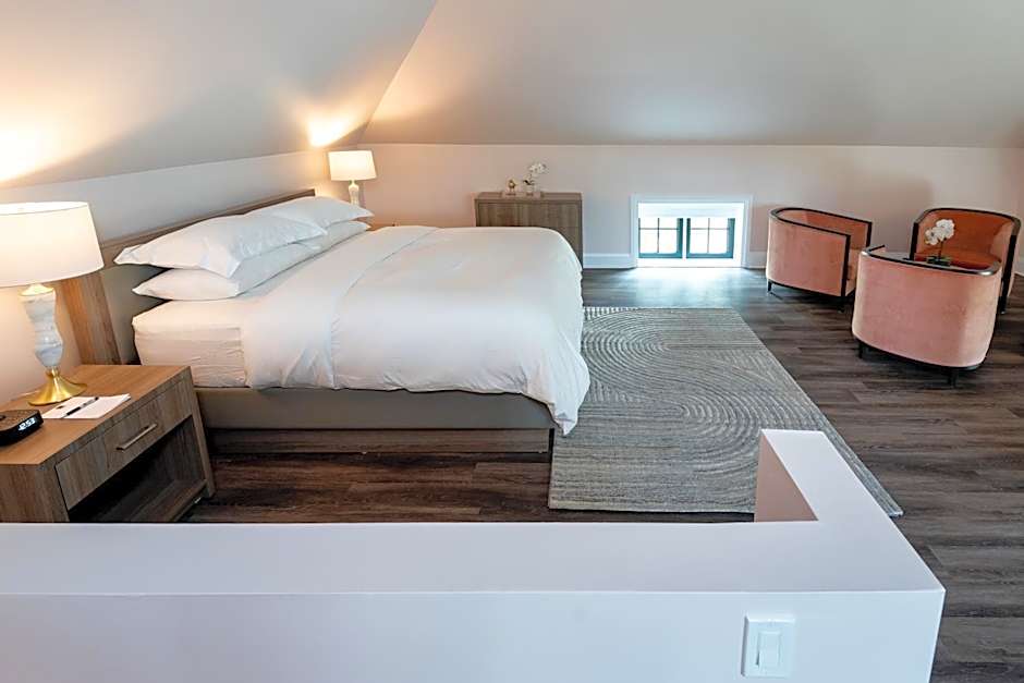 Photo 1 of 21 of Deluxe 1 King Bed Suite