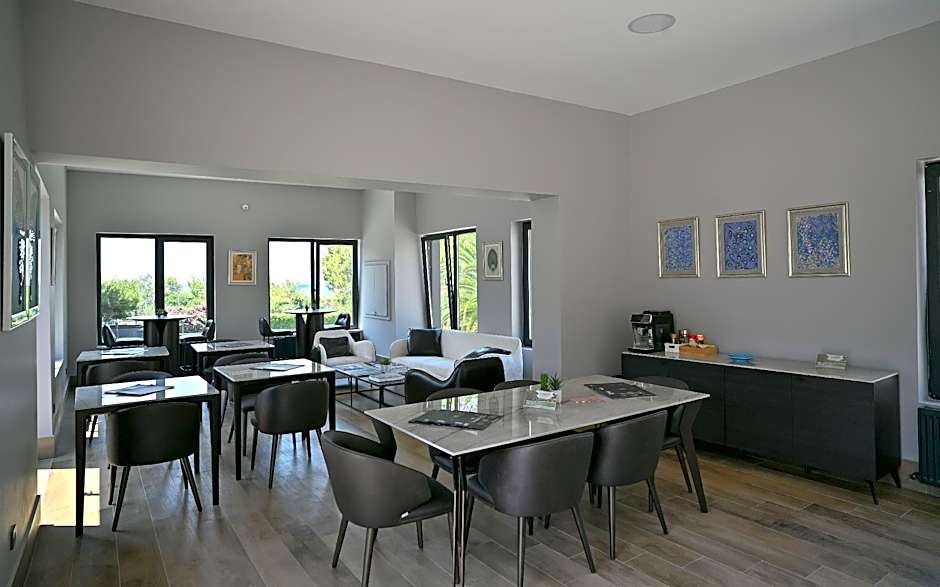Denizatı Plus Hotel