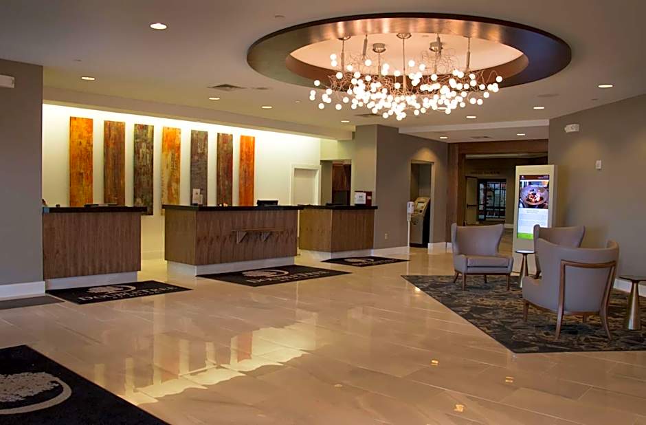 DoubleTree By Hilton Wichita Airport