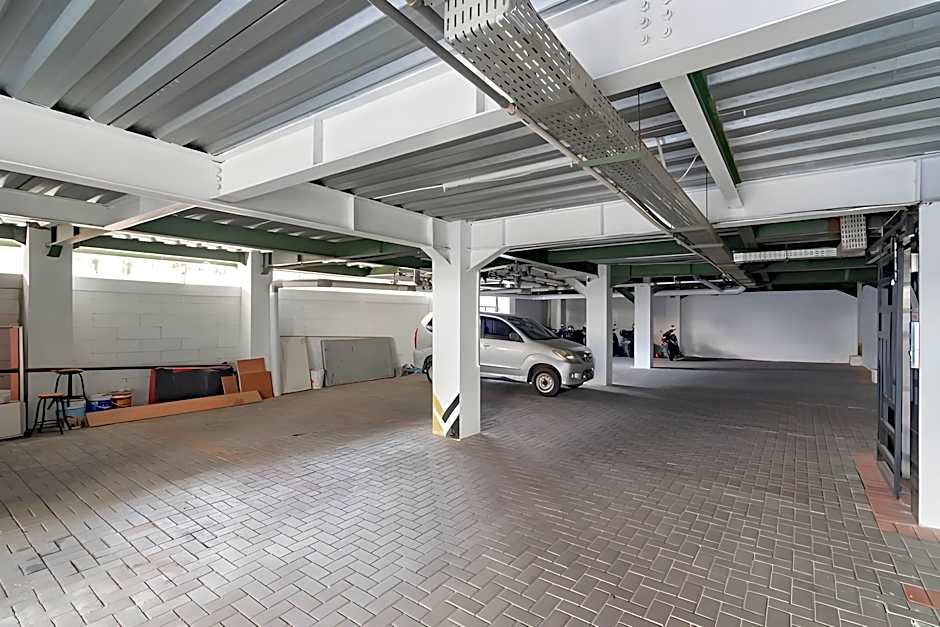 RedDoorz Plus @ Doorman Guest House