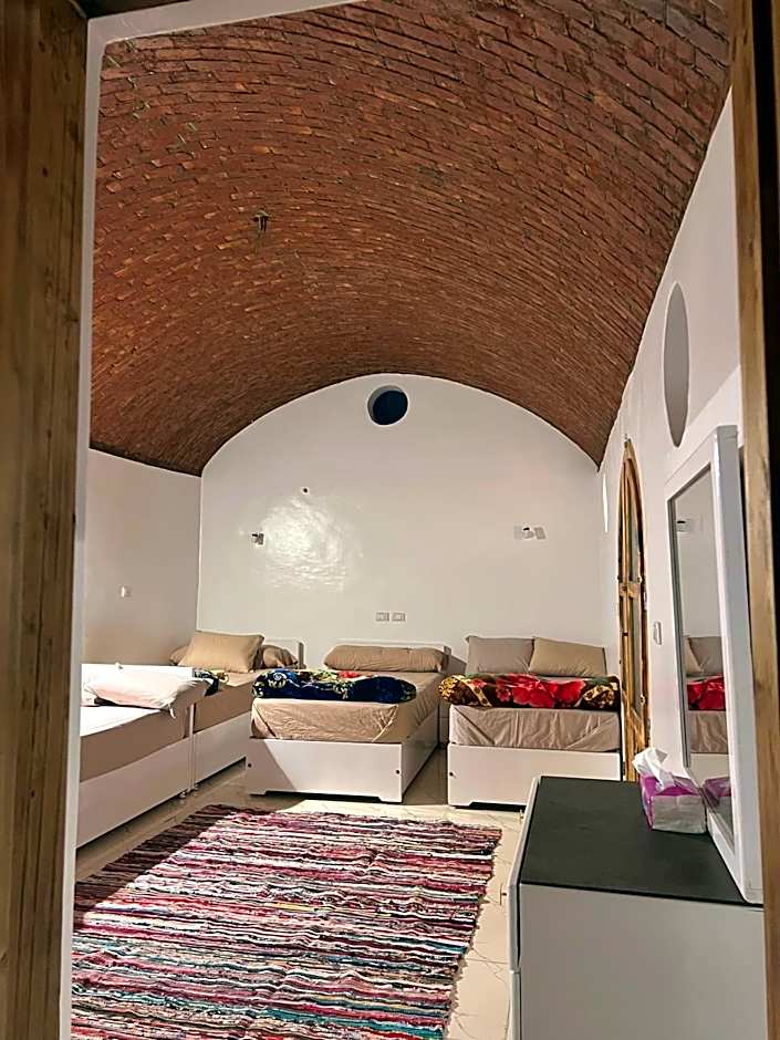 Salatoos Mango Garden and Guesthouse