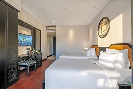 Senior Twin Room with Balcony and Pool View