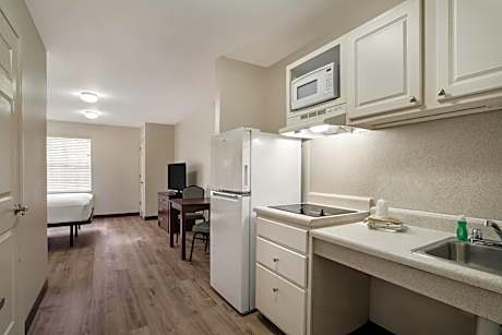 Standard King Room - Non Smoking