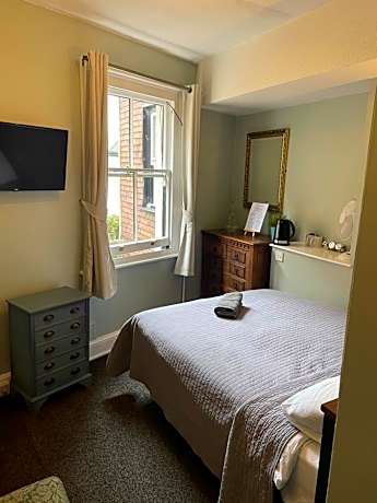 Single Room with Private Bathroom