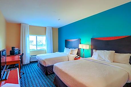 Quadruple Room with Two Queen Beds - Non Smoking