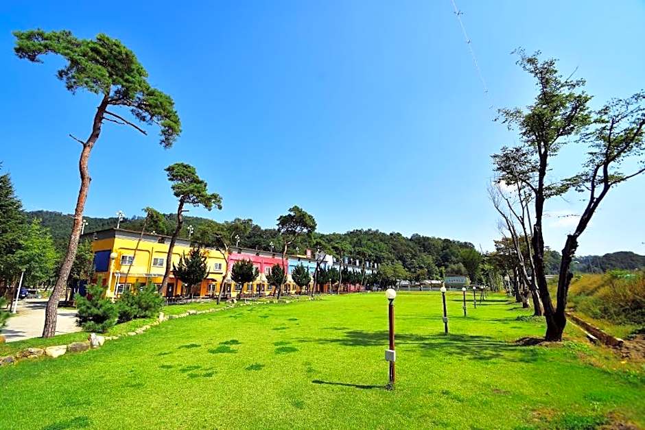 Sungbochon Youth Hostel