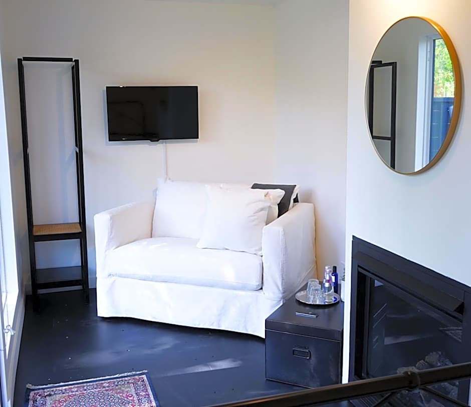 The Lakeside Prince Edward County