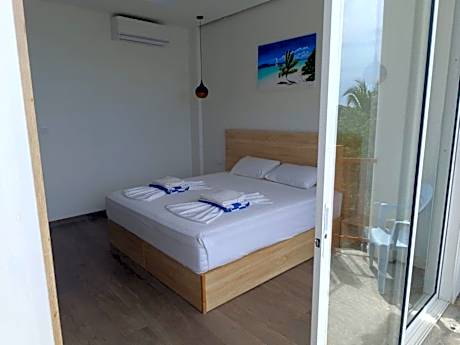 Deluxe Double Room with City View - Non-Smoking