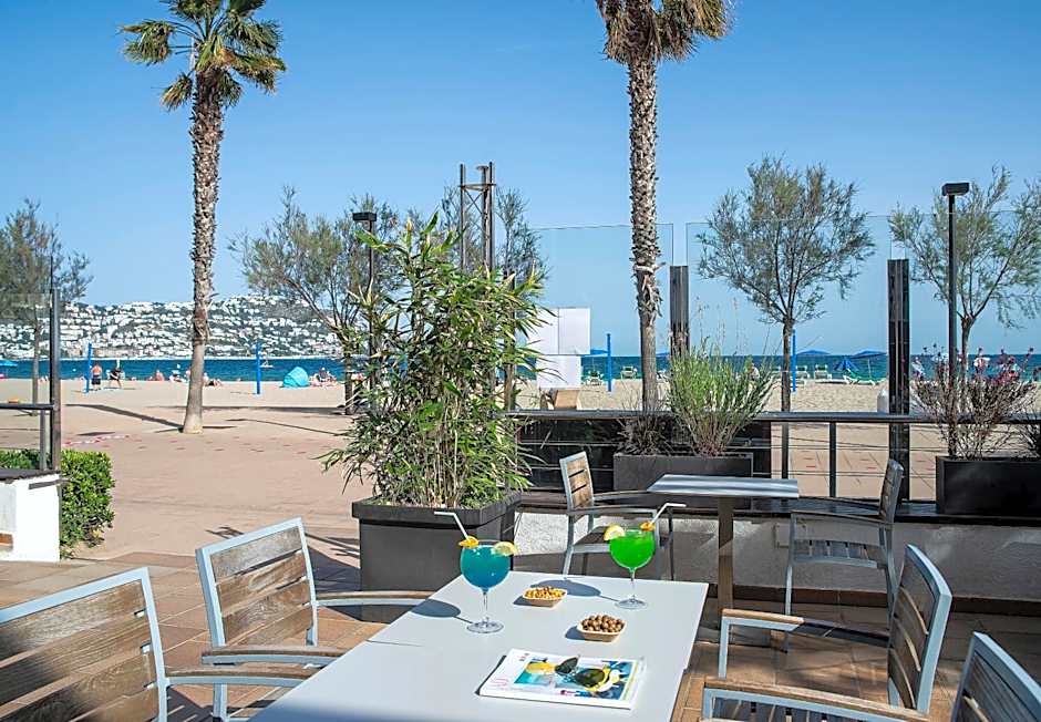 Hotel Monterrey Roses by Pierre & Vacances