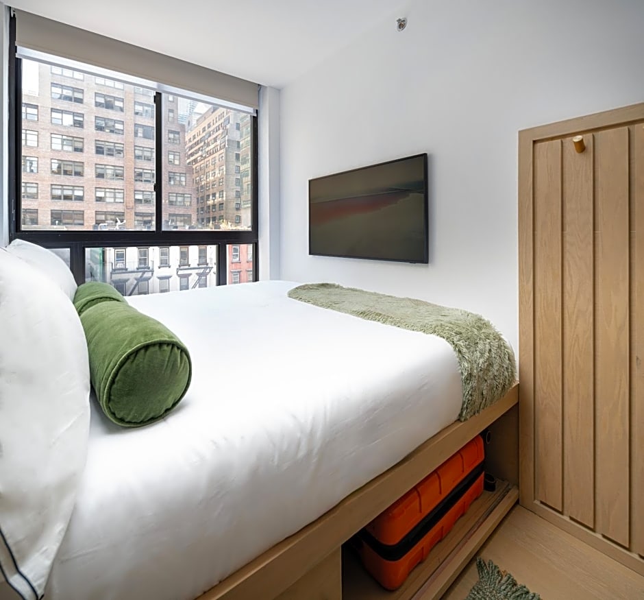 Little Charlie Hotel