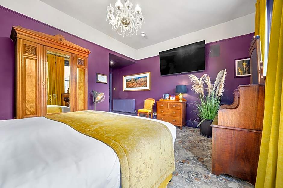 Clementine's Guest House