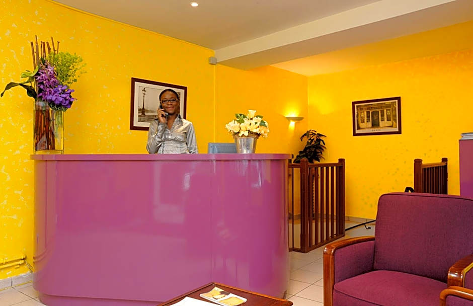 Auriane Porte De Versailles