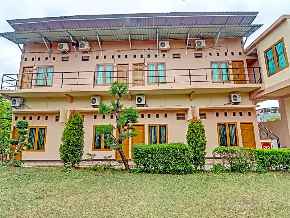 OYO 90945 Arizon Kost