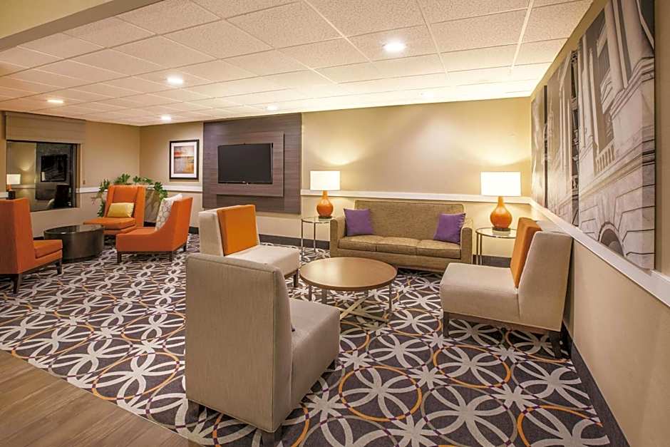 La Quinta Inn & Suites by Wyndham Mechanicsburg - Harrisburg