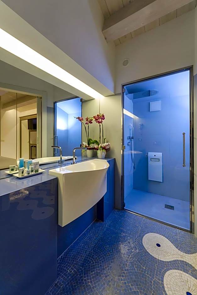 Zafran Boutique Hotel