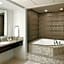 DoubleTree By Hilton Hotel Ontario Airport