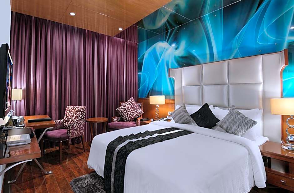 The Elanza Hotel