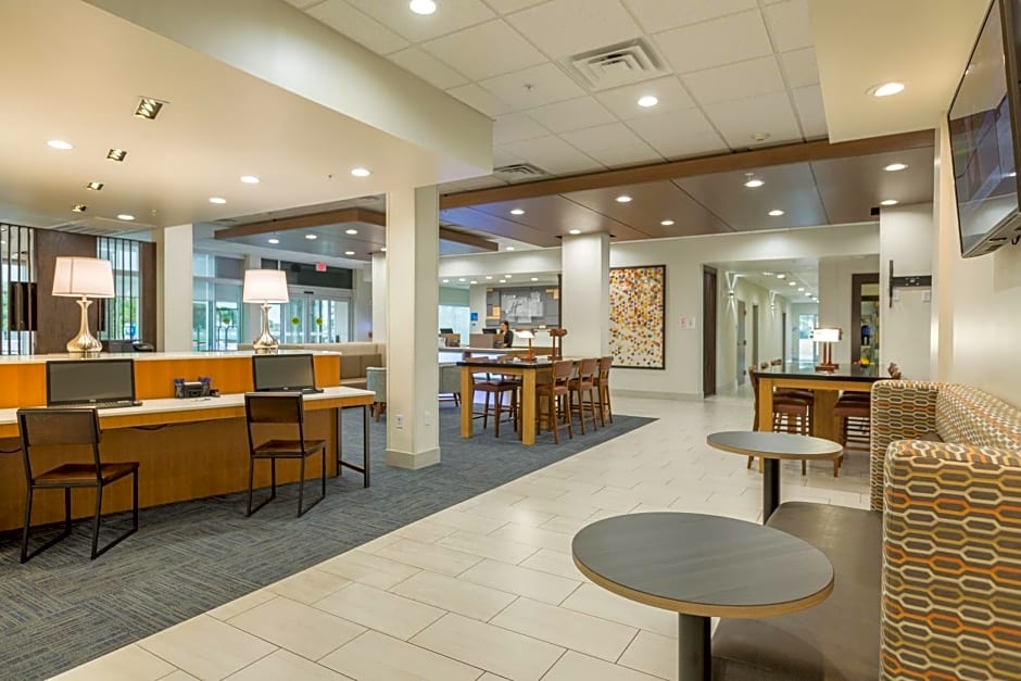 Holiday Inn Express & Suites San Marcos South