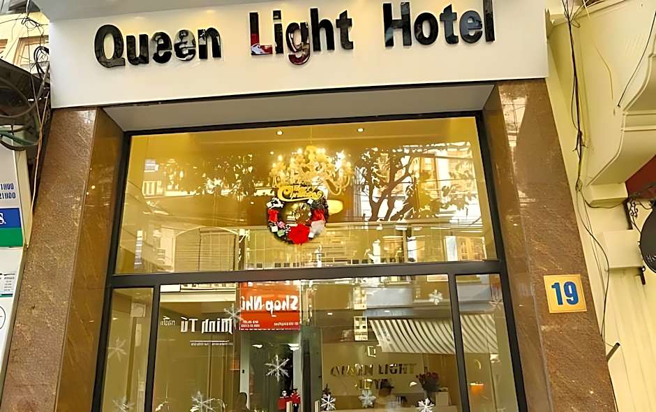 Queen Light Hotel