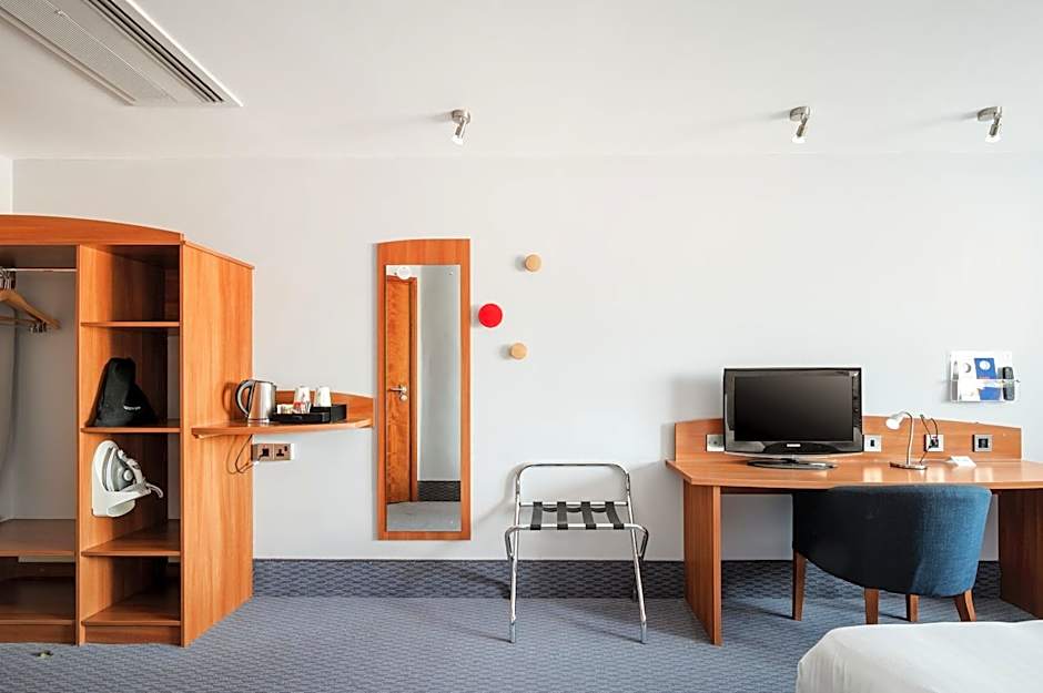 Holiday Inn Express Braintree By IHG