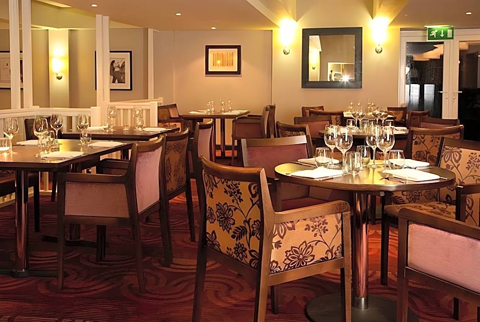 Manchester Airport Stanley Hotel by Belvilla