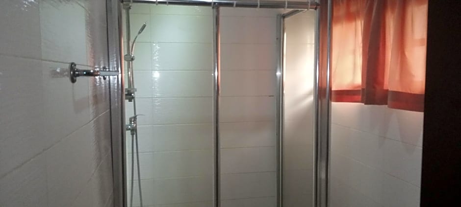 Whitehouse Hotel and Conference Centre