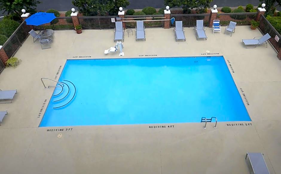 Hampton Inn By Hilton Roxboro