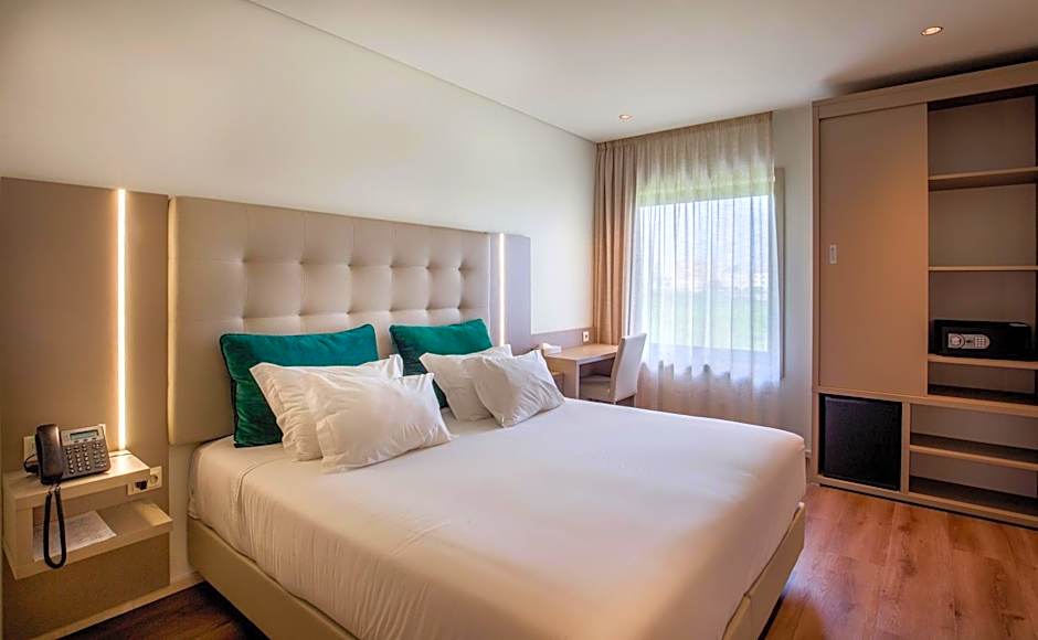Oporto Airport & Business Hotel