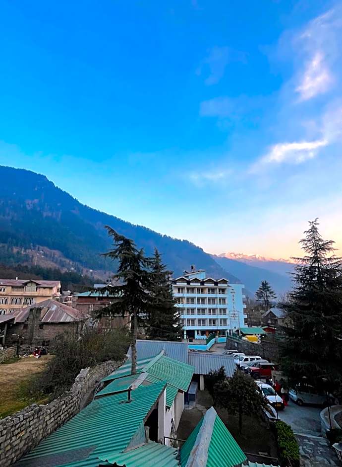 Tourist Hotel