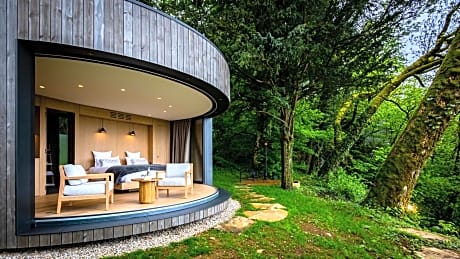 Suite with Mountain View