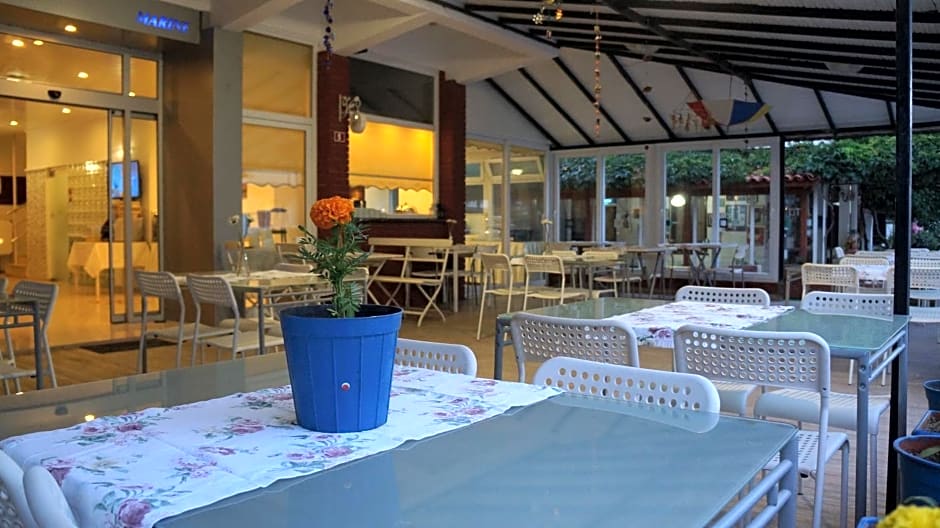 Hotel Marine