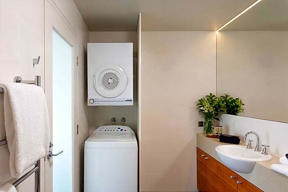 The Old Woolstore Apartment Hotel